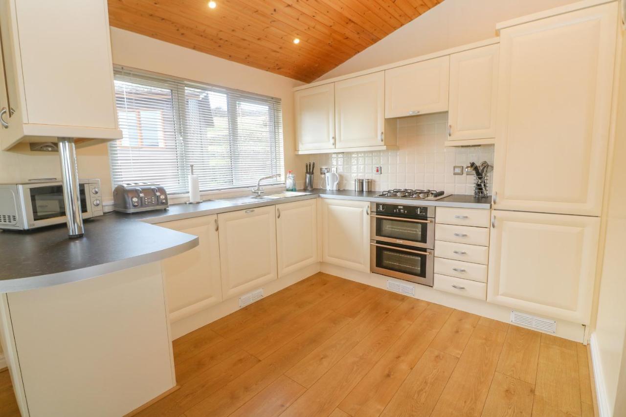 Lodge 23 Torpoint Bagian luar foto